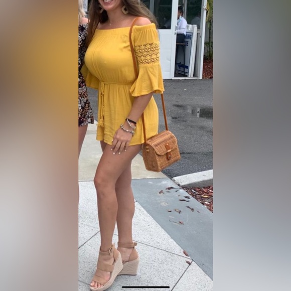 Yellow romper. Mustard color. Good condition - Picture 5 of 5